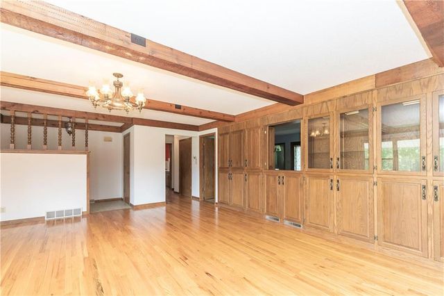 517 S 21 Street, Leavenworth, KS 66048