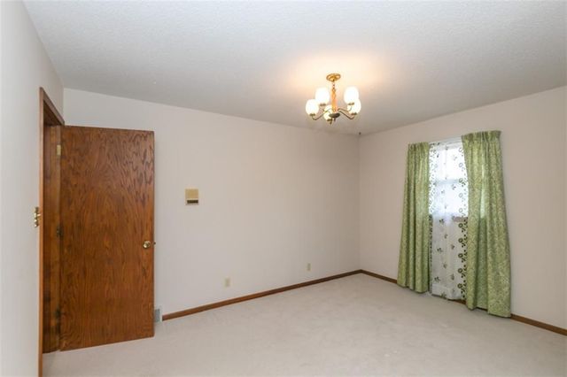 517 S 21 Street, Leavenworth, KS 66048