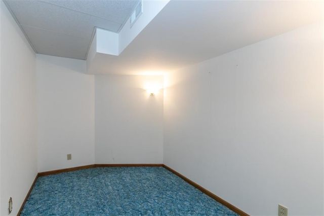 517 S 21 Street, Leavenworth, KS 66048