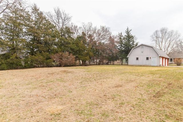 517 S 21 Street, Leavenworth, KS 66048