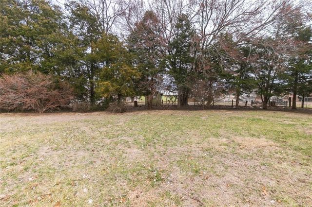 517 S 21 Street, Leavenworth, KS 66048