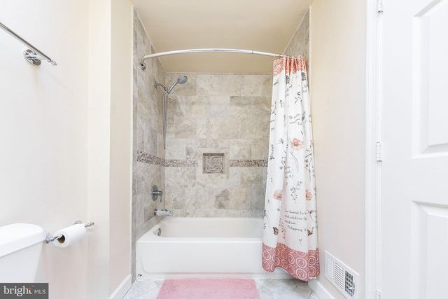 980 OLD HOLLY DR, Great Falls, VA 22066