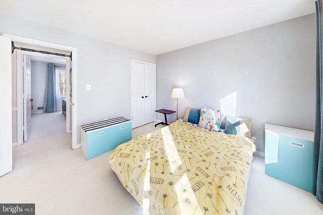 980 OLD HOLLY DR, Great Falls, VA 22066