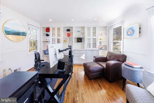 980 OLD HOLLY DR, Great Falls, VA 22066