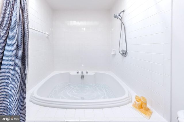 980 OLD HOLLY DR, Great Falls, VA 22066