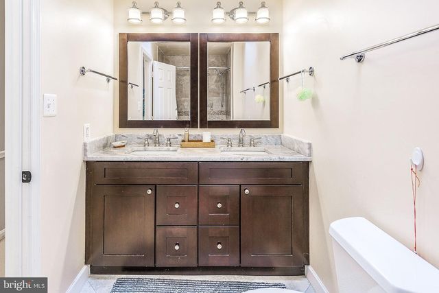 980 OLD HOLLY DR, Great Falls, VA 22066