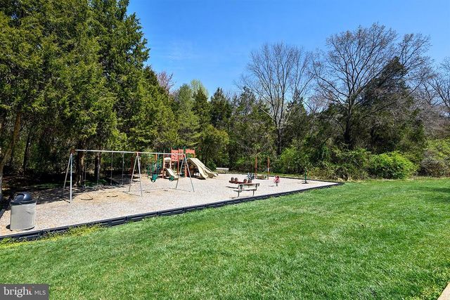 980 OLD HOLLY DR, Great Falls, VA 22066