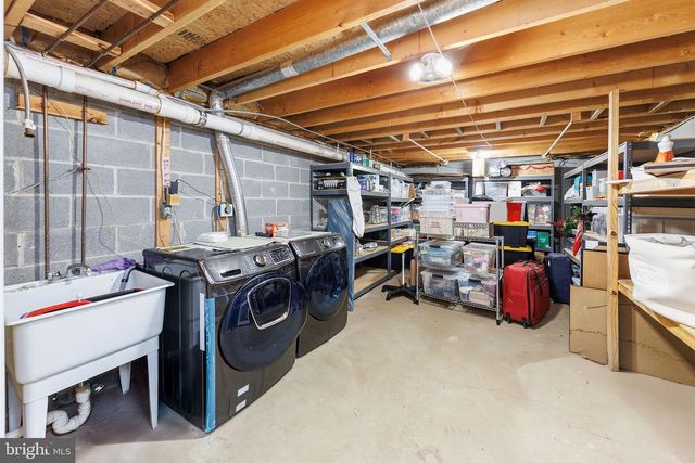 980 OLD HOLLY DR, Great Falls, VA 22066