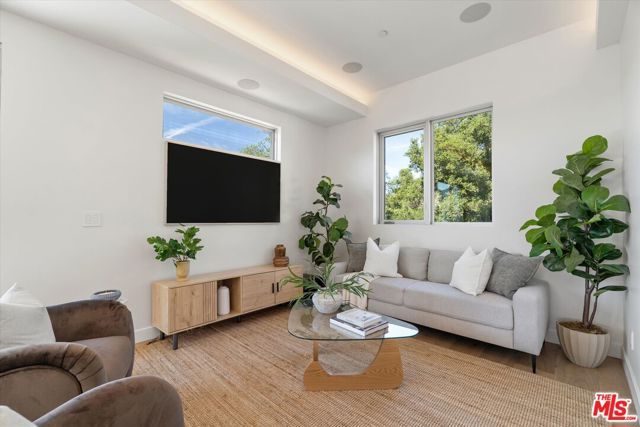 25638 Monte Nido Drive, Calabasas, CA 91302