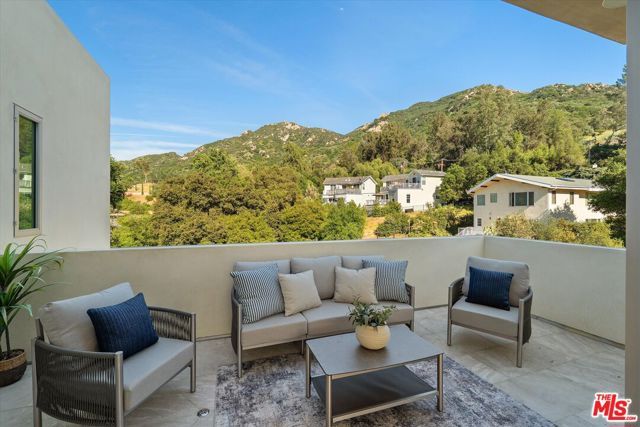 25638 Monte Nido Drive, Calabasas, CA 91302