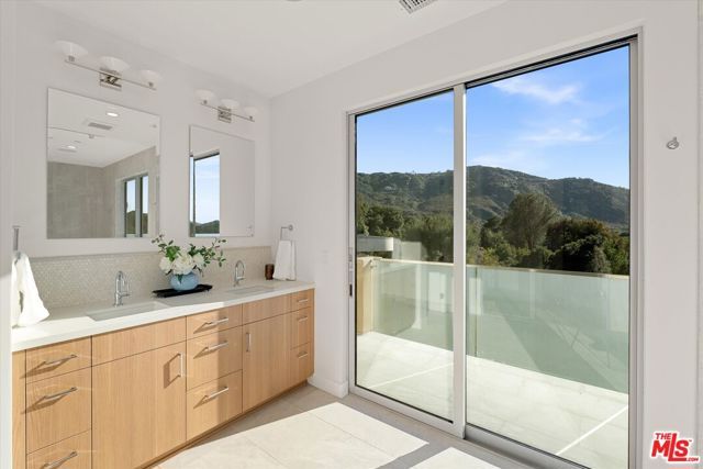 25638 Monte Nido Drive, Calabasas, CA 91302