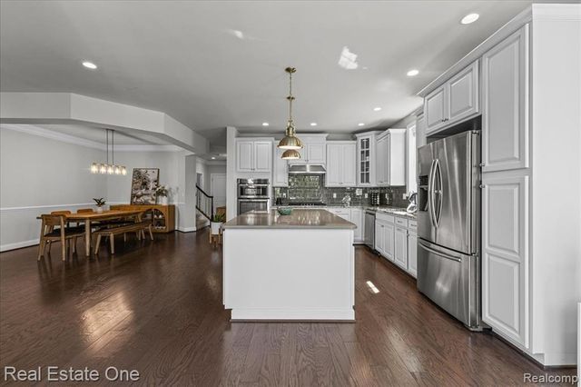 42829 Cardinal Way, Novi, MI 48375