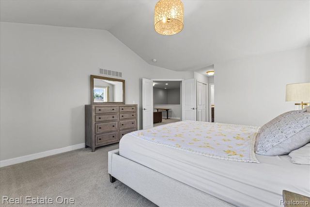 42829 Cardinal Way, Novi, MI 48375