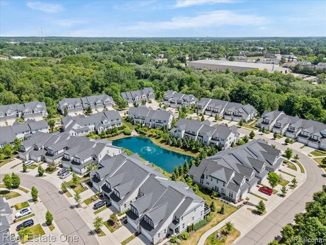 42829 Cardinal Way, Novi, MI 48375