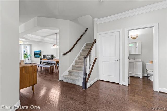 42829 Cardinal Way, Novi, MI 48375