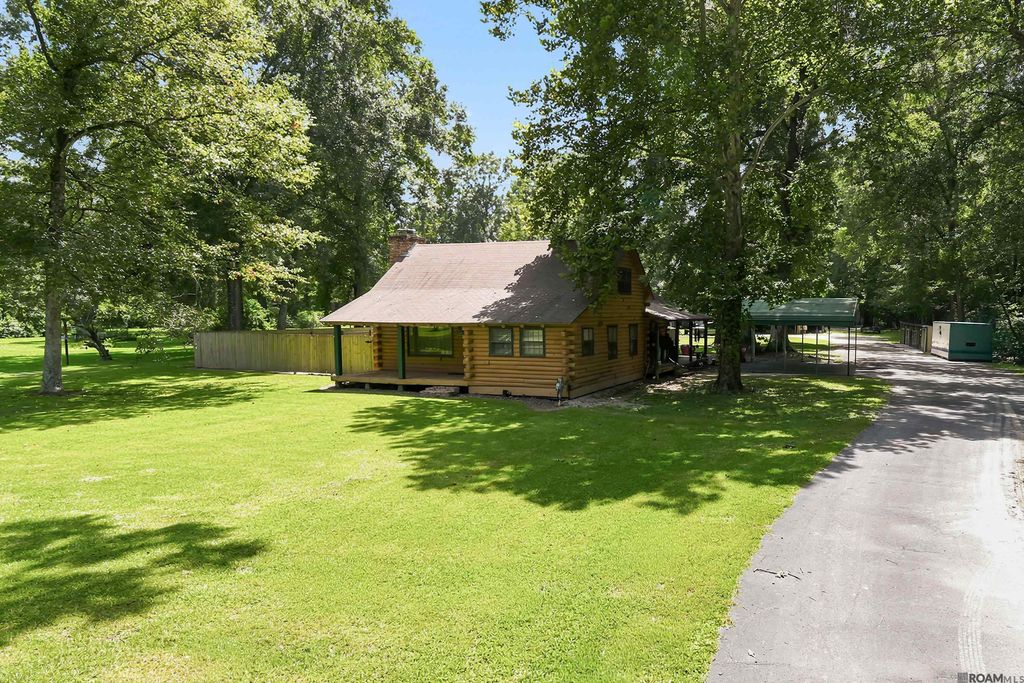 7618 Kingsley Dr, Denham Springs, LA 70706