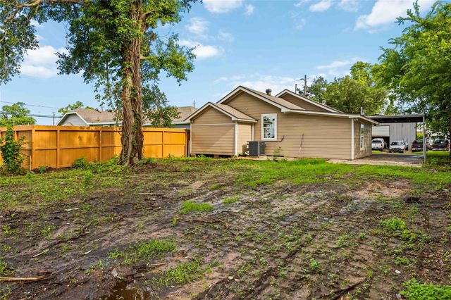 1303 4th St Street, Galena Park, TX 77547