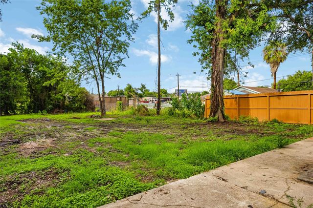 1303 4th St Street, Galena Park, TX 77547