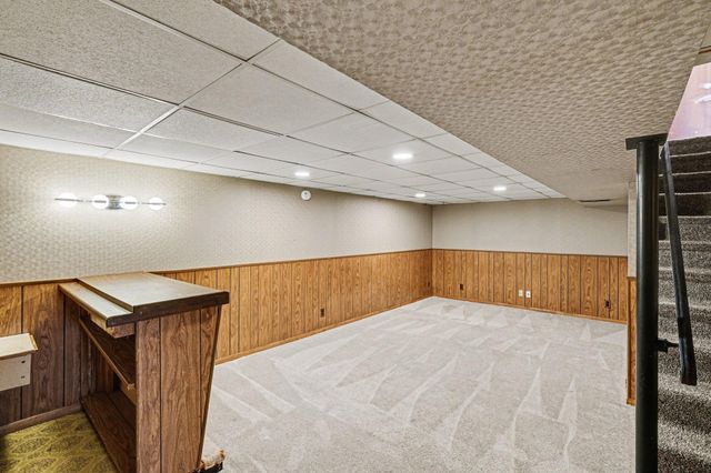 7617 Lee Avenue N, Brooklyn Park, MN 55443