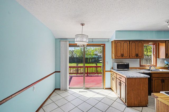 7617 Lee Avenue N, Brooklyn Park, MN 55443