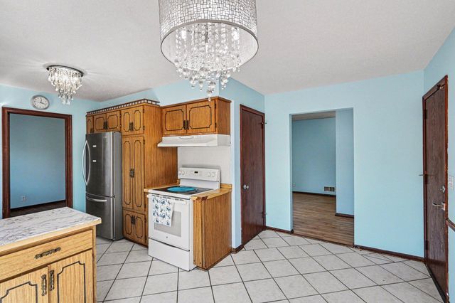 7617 Lee Avenue N, Brooklyn Park, MN 55443