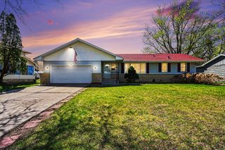 7617 Lee Avenue N, Brooklyn Park, MN 55443