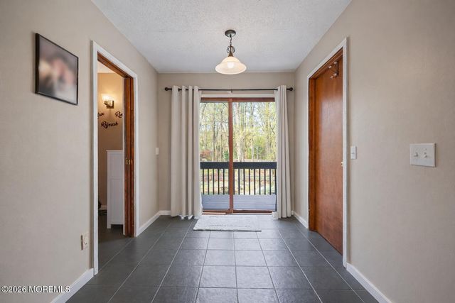 176 Stonehill Road, Freehold, NJ 07728