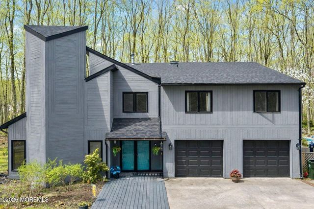 176 Stonehill Road, Freehold, NJ 07728