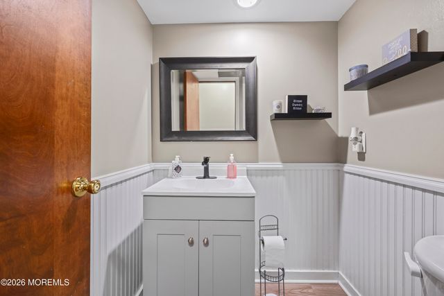 176 Stonehill Road, Freehold, NJ 07728