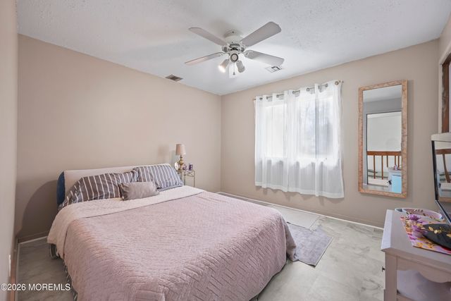 176 Stonehill Road, Freehold, NJ 07728