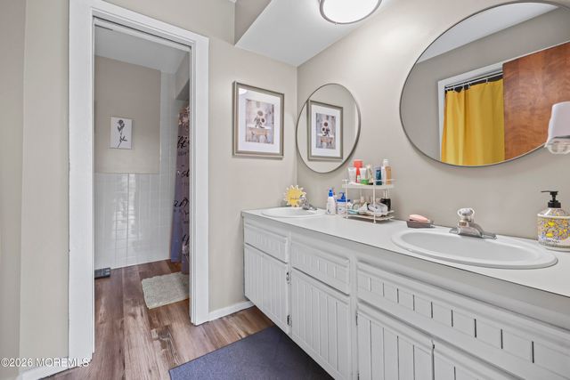 176 Stonehill Road, Freehold, NJ 07728