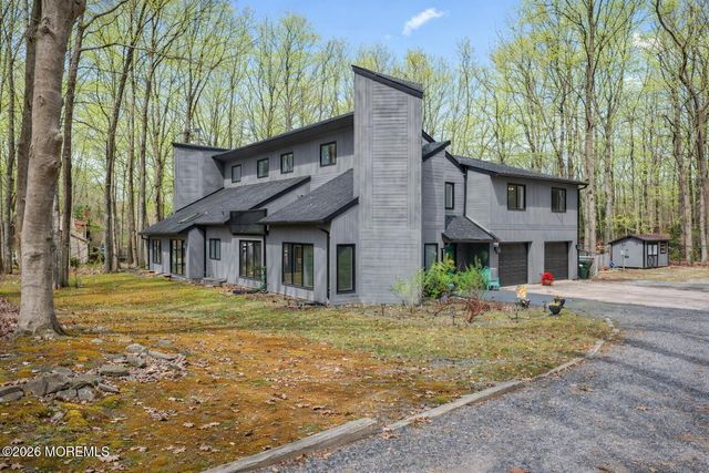 176 Stonehill Road, Freehold, NJ 07728