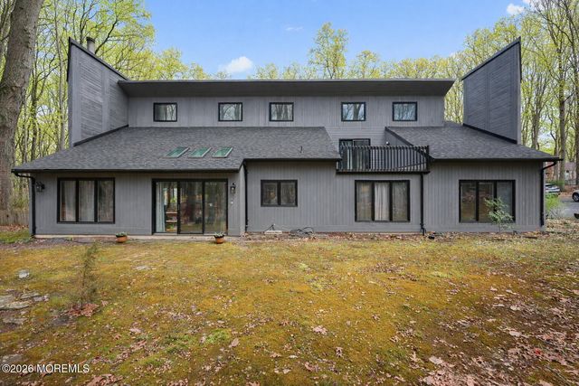 176 Stonehill Road, Freehold, NJ 07728