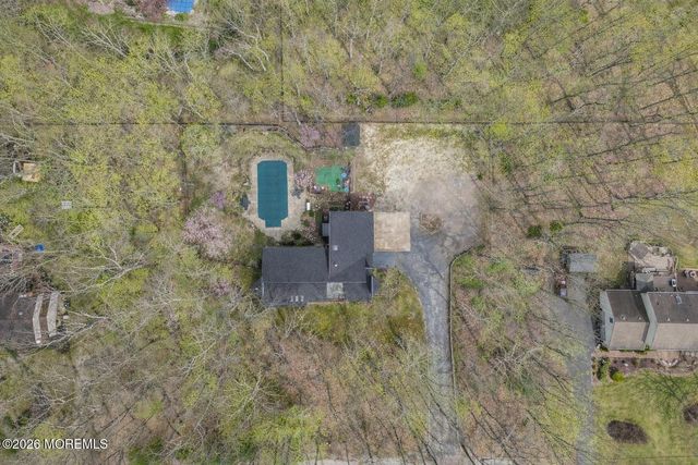 176 Stonehill Road, Freehold, NJ 07728