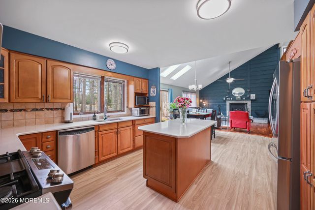 176 Stonehill Road, Freehold, NJ 07728