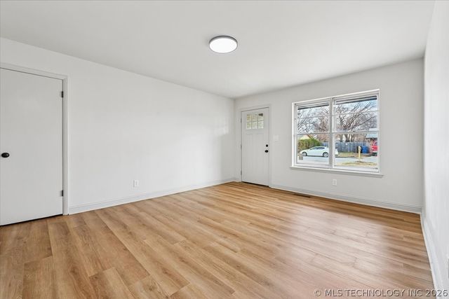 2114 S Hickory Avenue, Broken Arrow, OK 74012