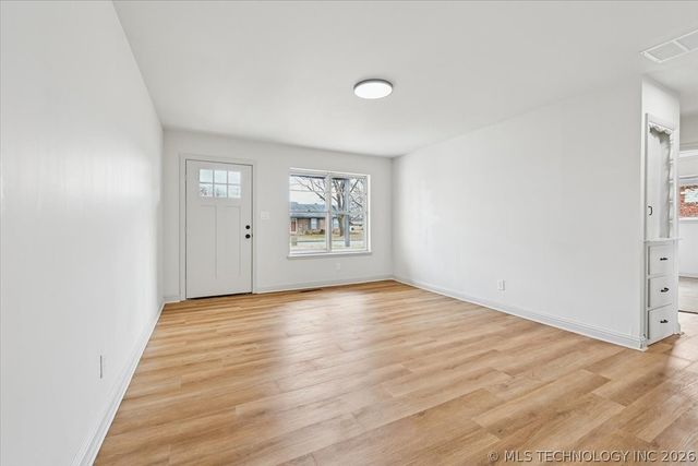 2114 S Hickory Avenue, Broken Arrow, OK 74012