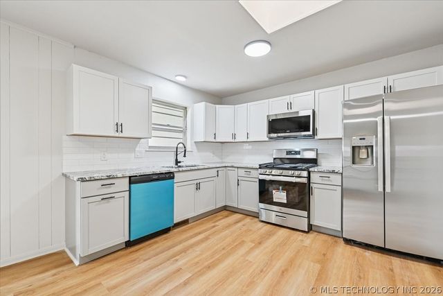 2114 S Hickory Avenue, Broken Arrow, OK 74012