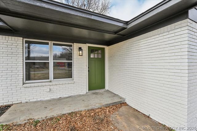 2114 S Hickory Avenue, Broken Arrow, OK 74012