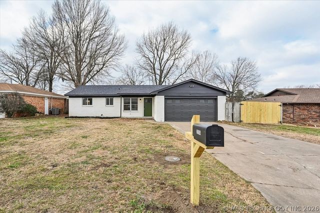 2114 S Hickory Avenue, Broken Arrow, OK 74012