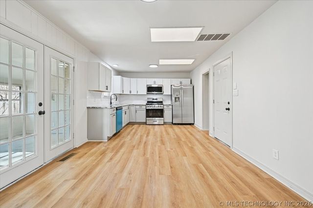 2114 S Hickory Avenue, Broken Arrow, OK 74012