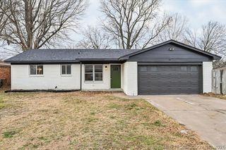 2114 S Hickory Avenue, Broken Arrow, OK 74012