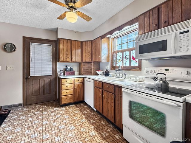 500 Wymore Avenue, Kingsford, MI 49802