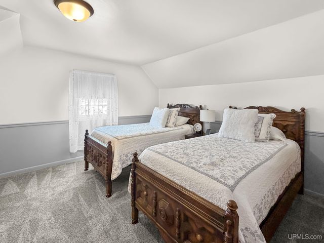 500 Wymore Avenue, Kingsford, MI 49802