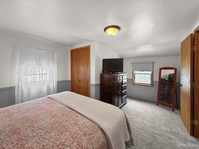 500 Wymore Avenue, Kingsford, MI 49802