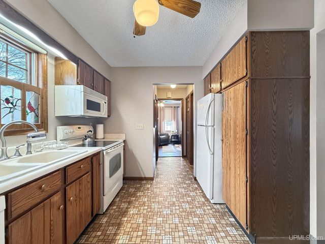 500 Wymore Avenue, Kingsford, MI 49802