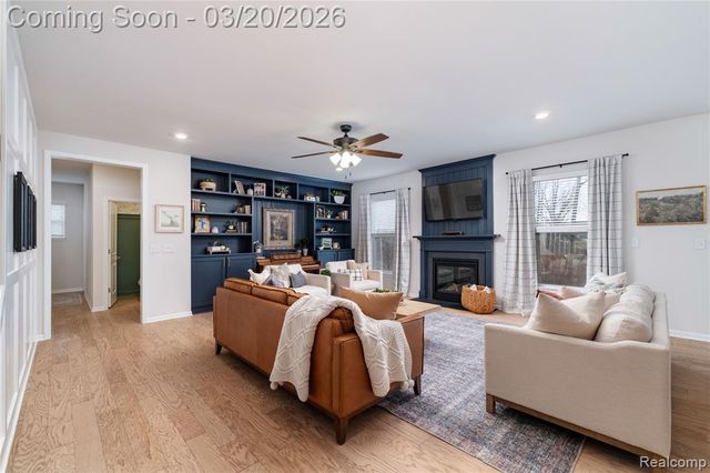 53211 Silver Birch Court, South Lyon, MI 48178