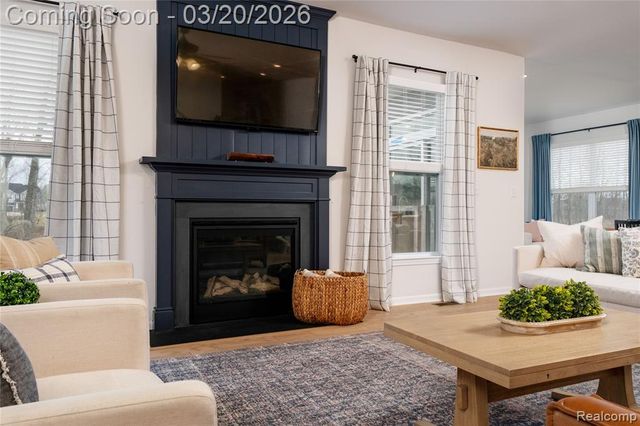 53211 Silver Birch Court, South Lyon, MI 48178