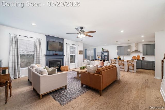 53211 Silver Birch Court, South Lyon, MI 48178