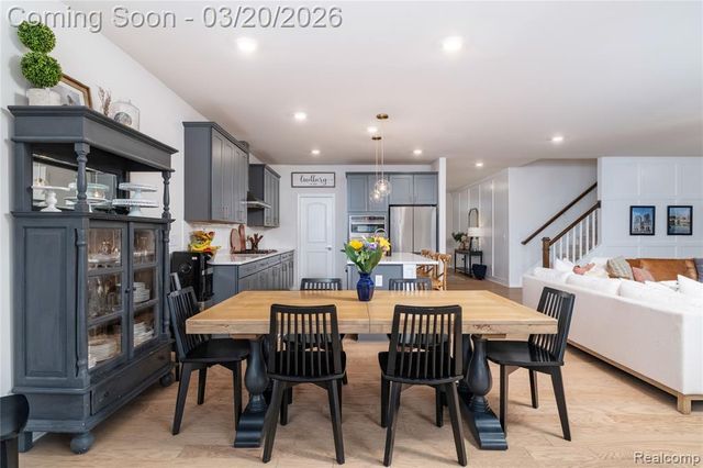 53211 Silver Birch Court, South Lyon, MI 48178